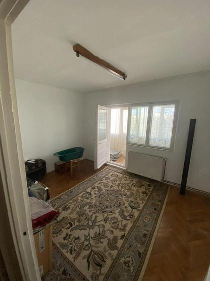 Apartament 4 camere , M16 , decomandat , etaj 3 din 4 , Bd. Muncii - 6
