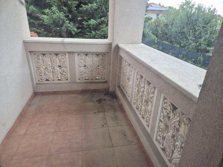 Duplex cu 3 camere cu Canalizare în Domnești