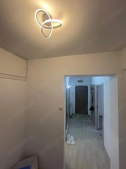 Inchiriez apartament cu trei camere,central - 9