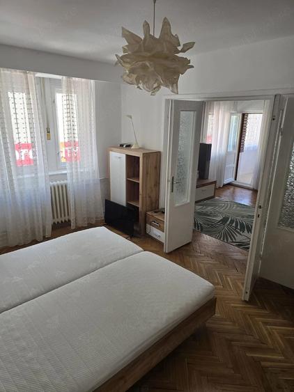 Garsoniera etaj 1 UMT balcon baie si bucatarie din constructie amenajata integral mobilata utilata - 12
