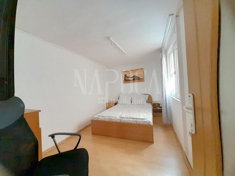 Casă individuală cu 7 camere cu Canalizare în Băile Felix