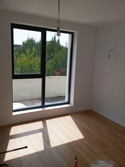 Vila Tunari str. Paris, 5 camere, curte 300  mp, 400 mp construiti - 21