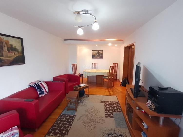 Vanzare apartament 3 camere, bd. Unirii, an 2000, 1/7