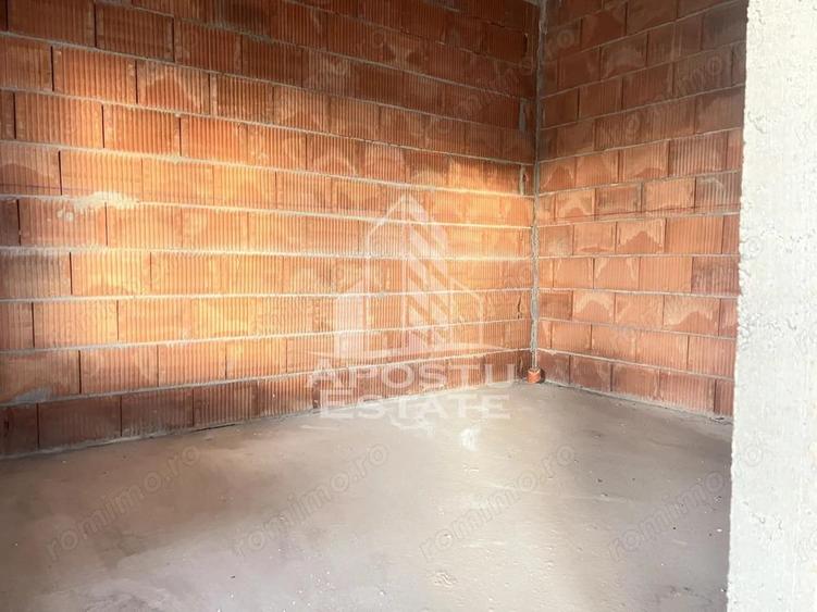 Casa individuala la rosu, teren 700mp, Giarmata - 3