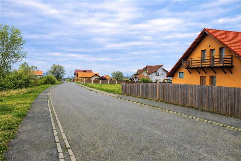 Teren intravilan,constructii,800mp,cartier nou,utilitati,acces facil,Prejmer,Bra - 2