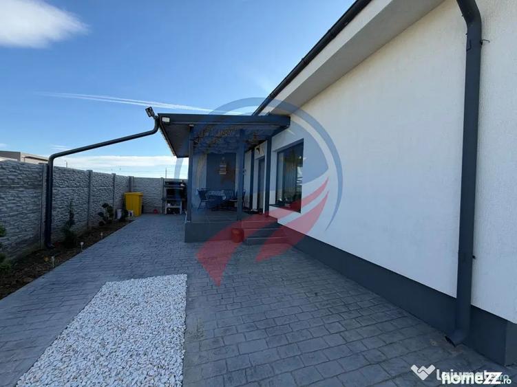Casă cu 4 camere cu Teren 350 Mp în Central