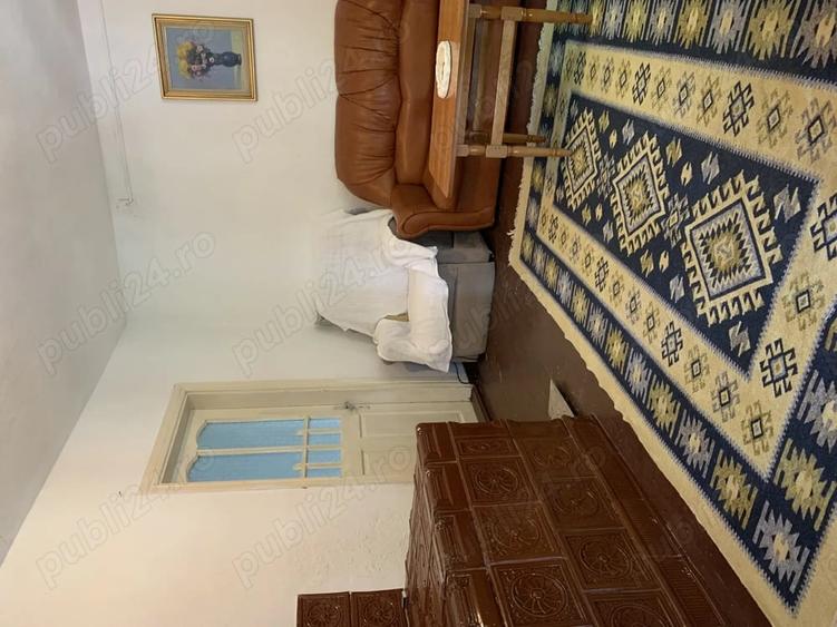 Casă cu 4 camere cu Teren 2000 Mp în Jurilovca
