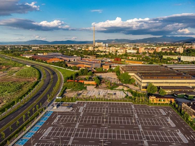 TEREN CU VAD COMERCIAL - 1