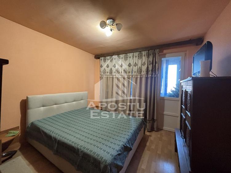 Apartament decomandat cu 3 camere, zona Dambovita, etaj intermediar - 3