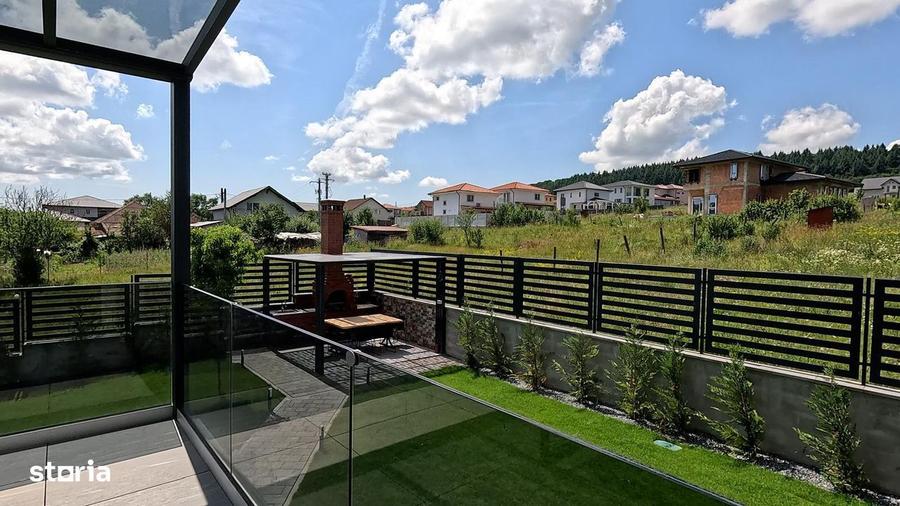 Casa cu piscina si garaj, 5 camere - 1