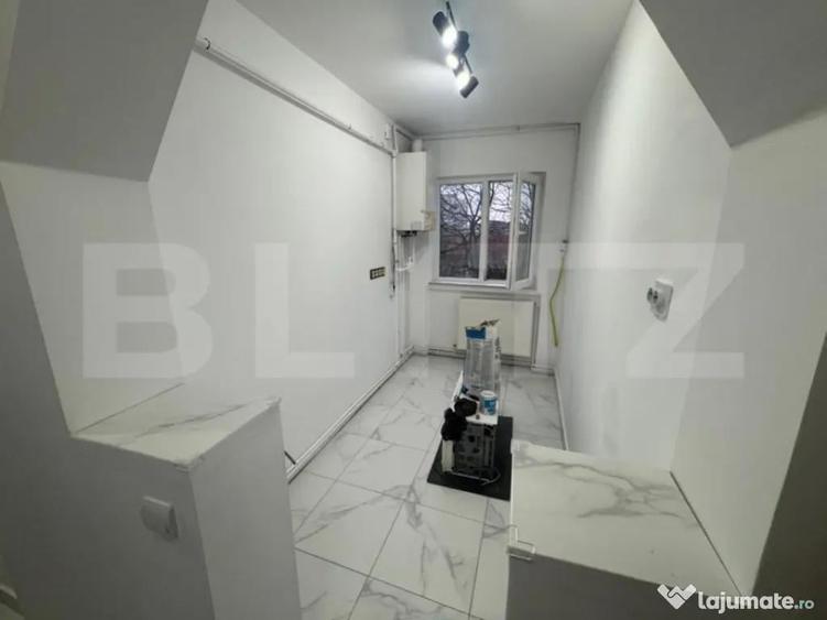 Apartament de vanzare, 36.21 mp, zona Micro 14 - 2