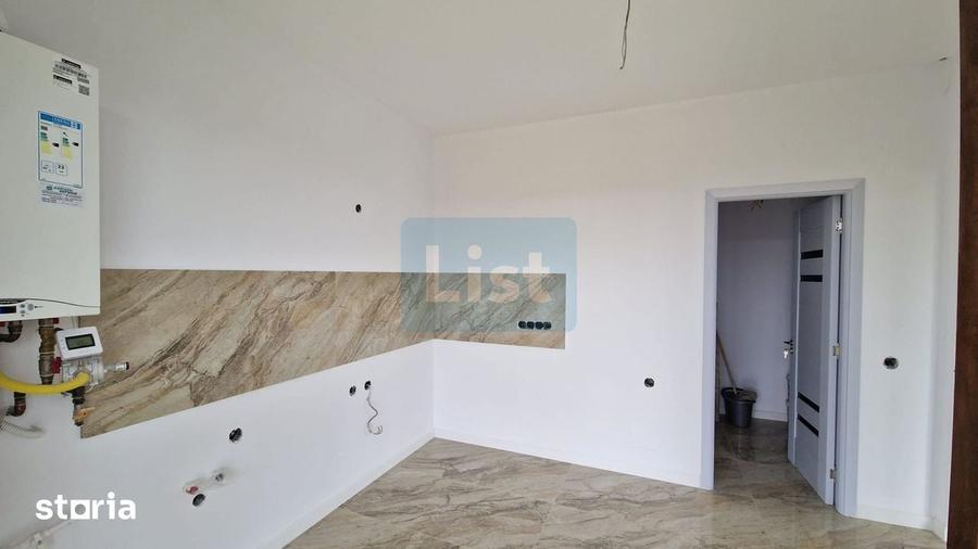 Casă cu 4 camere cu Teren 476 Mp în Recea