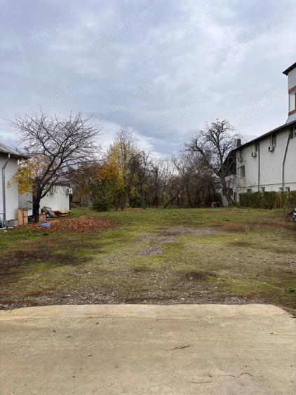 Teren de 1000 mp, în Valea