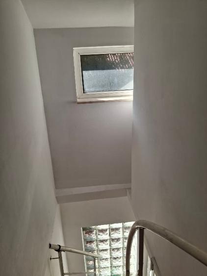 Apartament cu 4 camere semidecomandat în 1 Mai