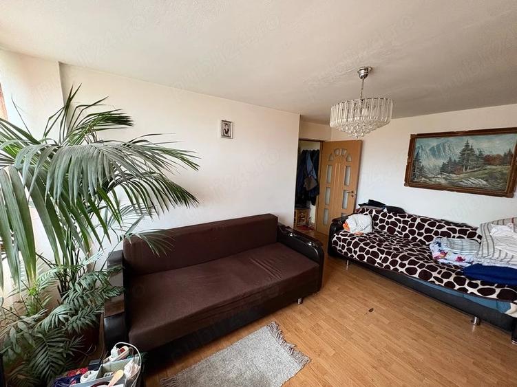 Apartament cu 2 camere semidecomandat în Exterior Vest