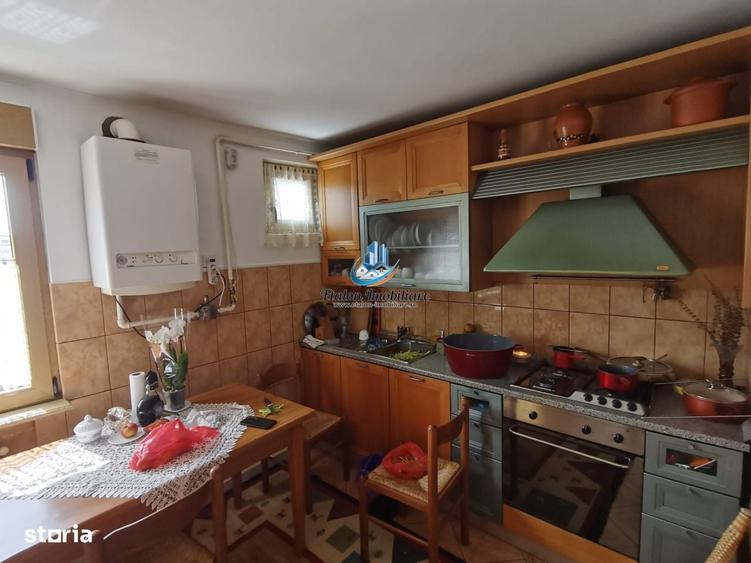 Apartament cu 3 camere decomandat în Calea Romanului