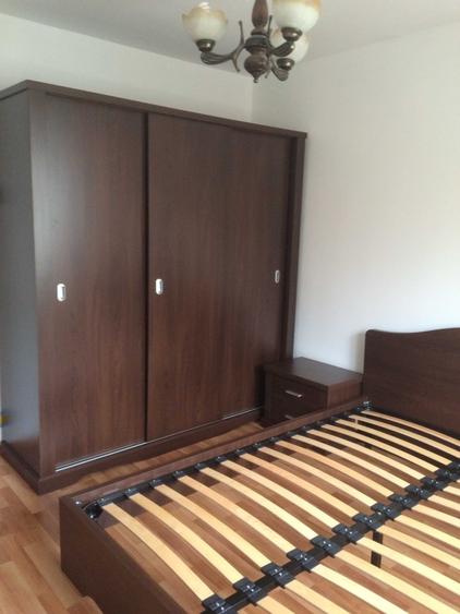Apartament cu 4 camere decomandat în Băneasa