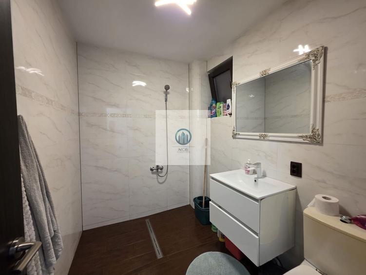 Casă individuală cu 4 camere cu Canalizare în Periferie