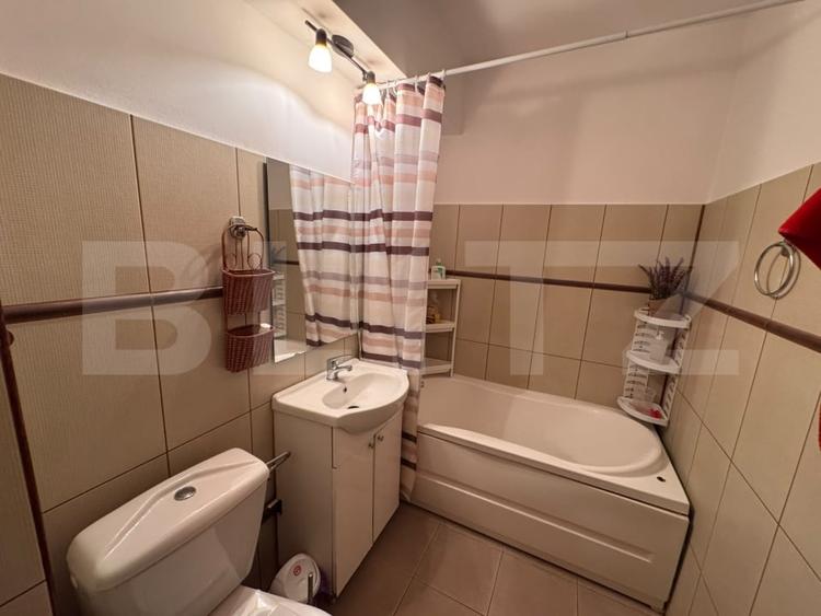 Apartament cu 2 camere semidecomandat, mobilat în Ultracentral