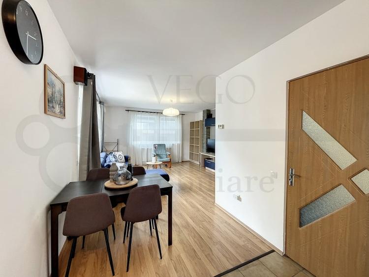 Apartament cu 2 camere semidecomandat, mobilat în Bună Ziua