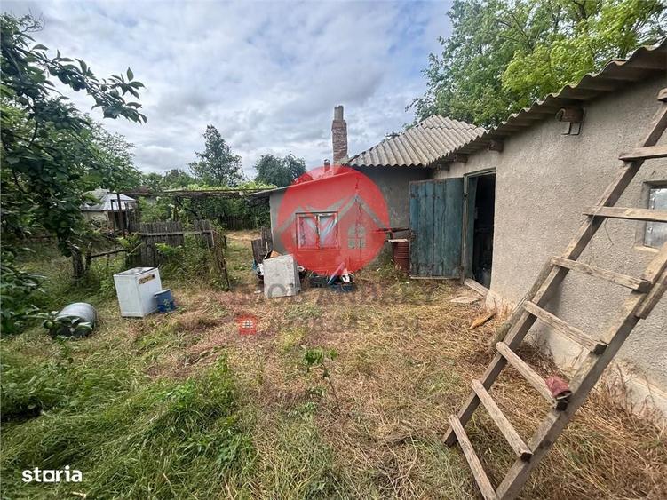 Casă cu 4 camere în Plopul