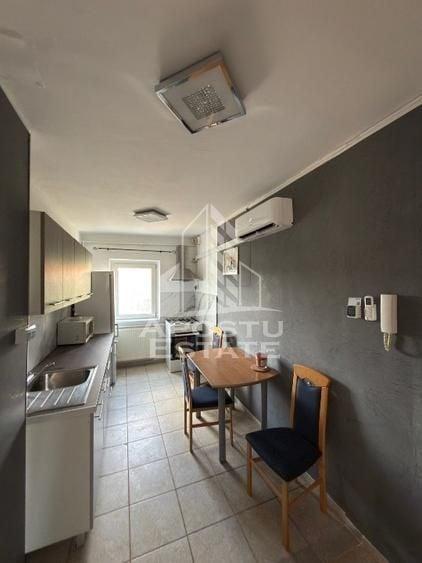 Apartament cu 3 camere decomandat în Bucovina