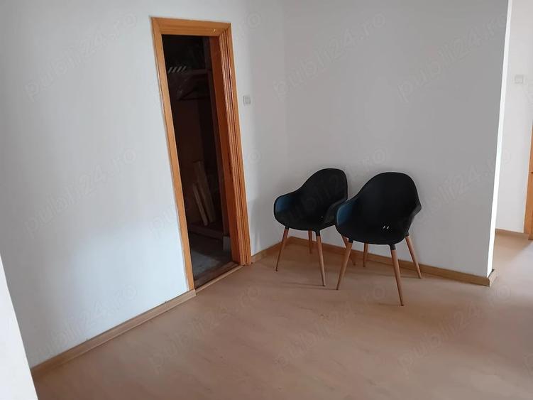 Spațiu comercial, de 80 mp, în Central