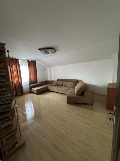 Casă cu 4 camere cu Teren 4044 Mp în Drăgoești