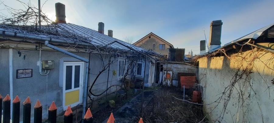Casă cu 2 camere în Central
