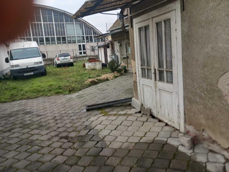 Casă cu 3 camere în Central