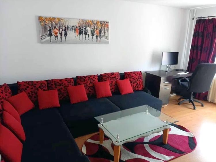 Apartament cu 2 camere decomandat în Zorilor