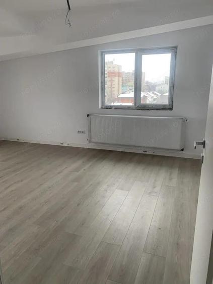 Apartament 4 camere, 118 mp, zona George Enescu - 5