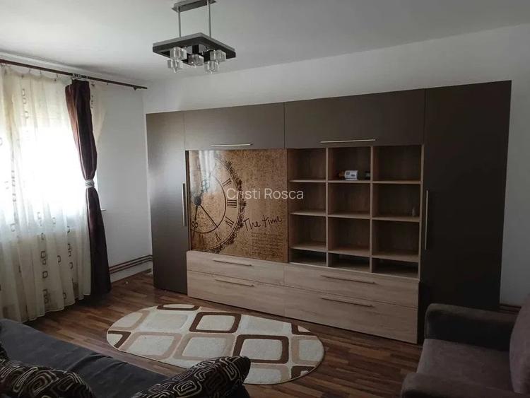 INEL II-APARTAMENT CU 4 CAMERE MOBILAT COMPLET GAZE LOC PARCARE
