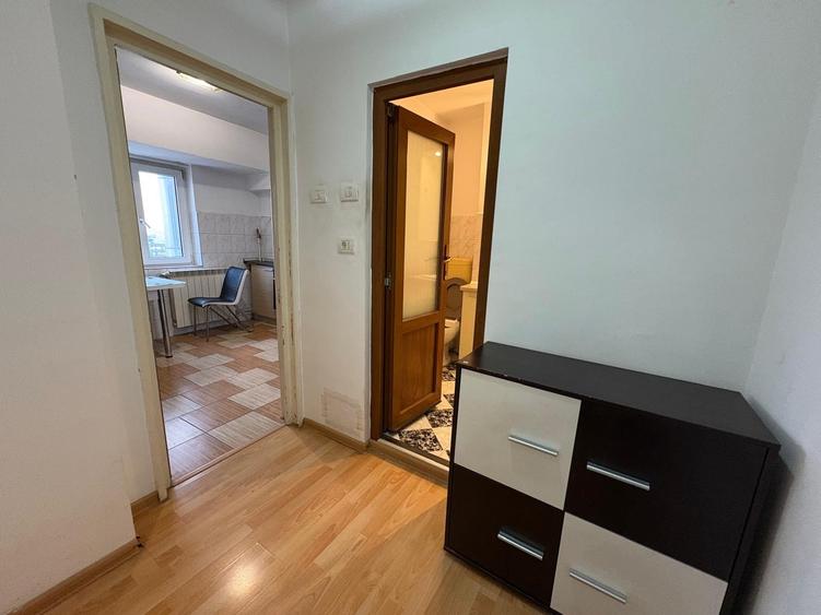 Piata Alba Iulia,decomandat, vedere mixta - 5