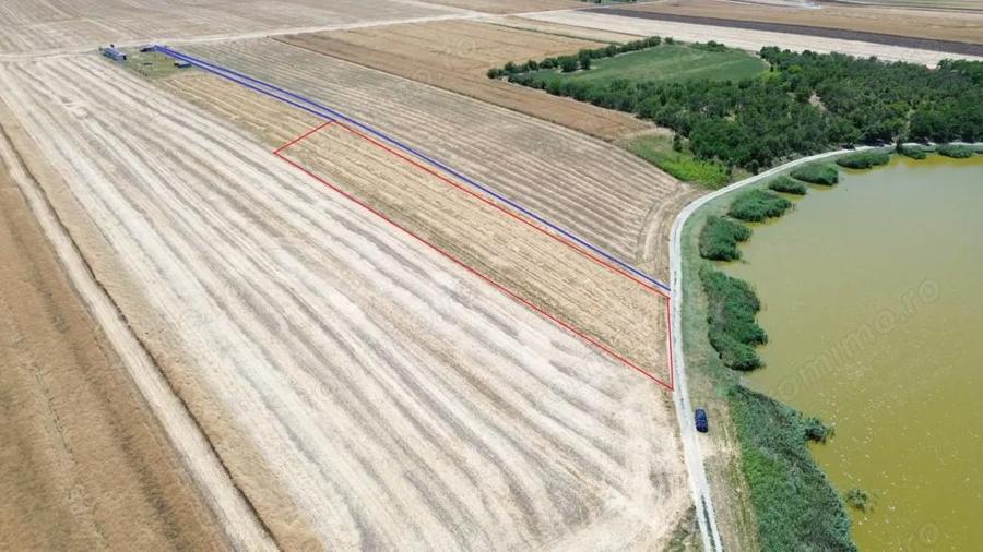 teren la lac Frumusani - 2