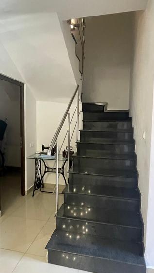 Navodari Vila  P+1+M  Living + 5 camere  86 mp etaj  Construita  in 2011 din bca - 14