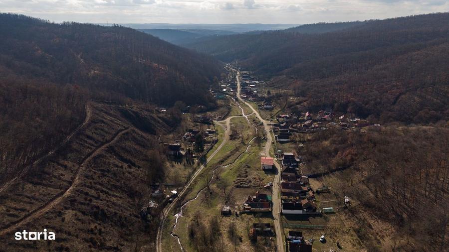 Teren intravilan de 302 mp in localitatea ?oimo? - 10