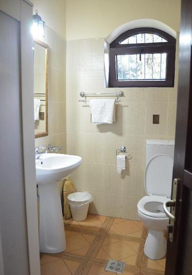 De vanzare pensiune situata in Busteni - 14