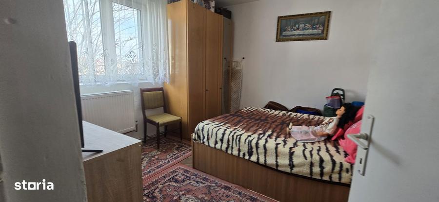 Aleea Trandafirilor Targovi?te, vanzare apartament 3camere, etaj3/4 - 7