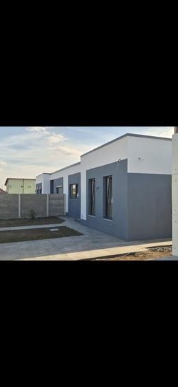 Casă cu 3 camere în Remetea Mare