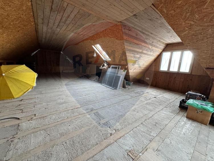 Casă / Vilă cu 6 camere de vânzare în zona Darmanesti - 49