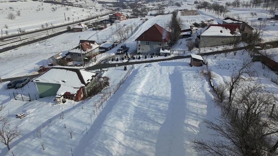 Teren intravilan de vânzare - ideal pentru construcția casei tale! - 4