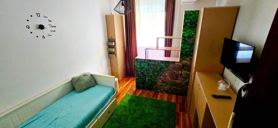 Apartament cu 3 camere decomandat în Berceni