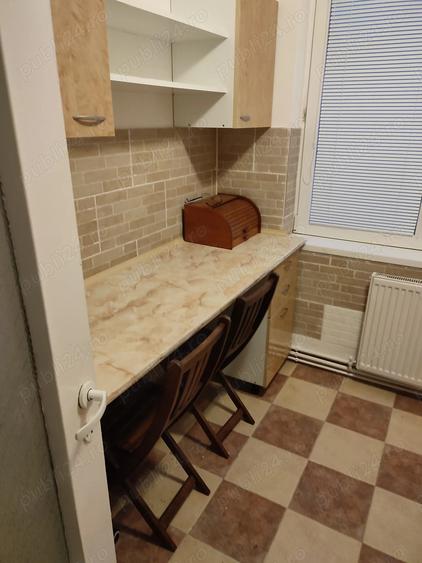 Vand apartament cu trei camere (sau inchiriez pt activ. com.) semidecomandate parter Terezian 62mp - 4