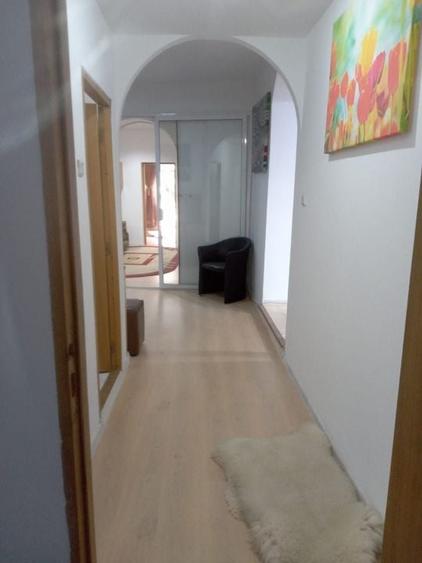 De vanzare Apartament 3 camere + pod in Vila, Vasile Lascar - Eminescu - 12