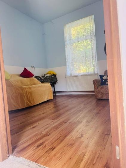 Apartament la curte comuna cu doua intrari - 12