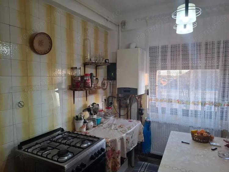 Apartament 3 camere etaj 4 cu garaj in Nadlac - 8