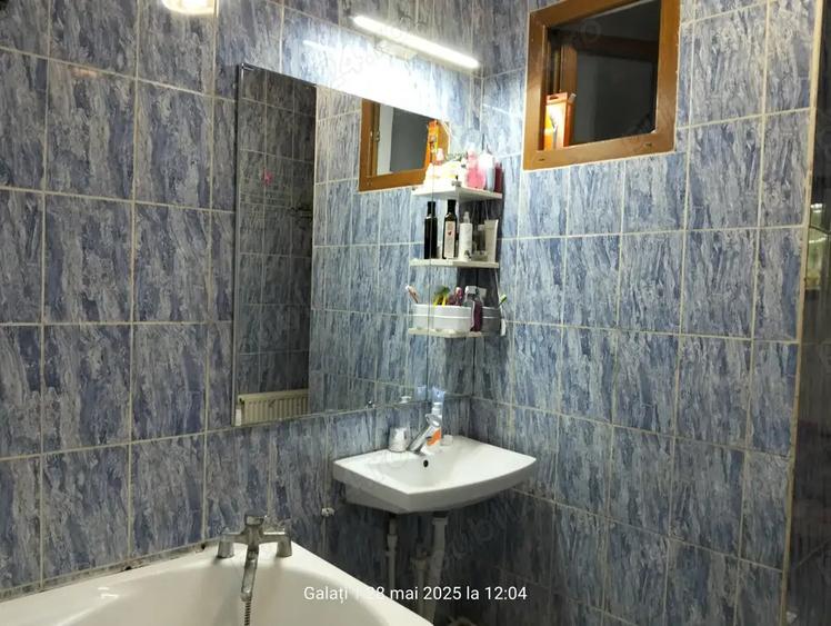 Vand casa in centrul ora?ului Gala?i curte comuna - 6