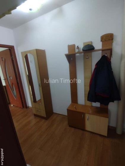 Inchiriez apartament cu 2 camere in Roman Inchiriez apartament cu 2 camere in Roman