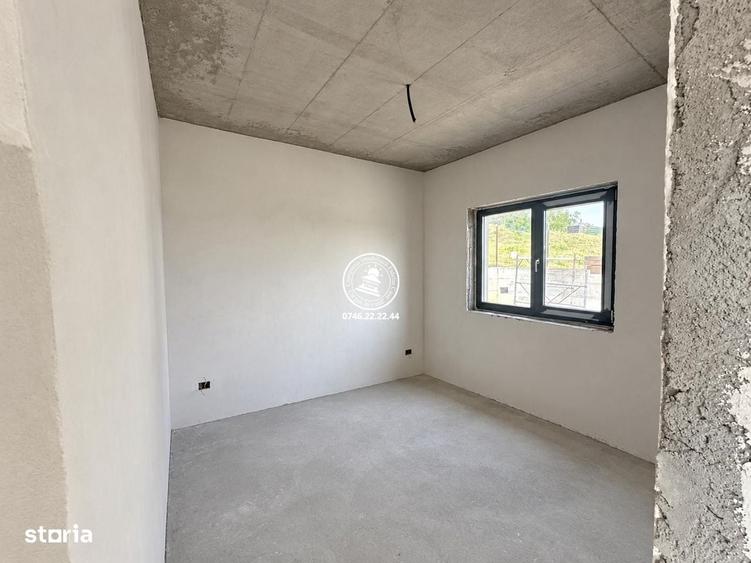 Casă cu 4 camere cu Teren 400 Mp în Tomești